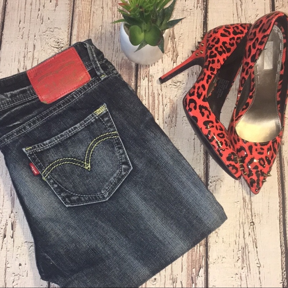 🌷HOST PICK🌷LEVI’s Rare Red Label Skinny Jeans 28